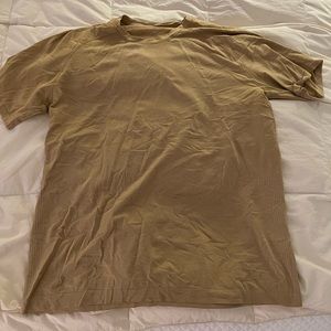 Mens lululemon metal-tech vent shirt